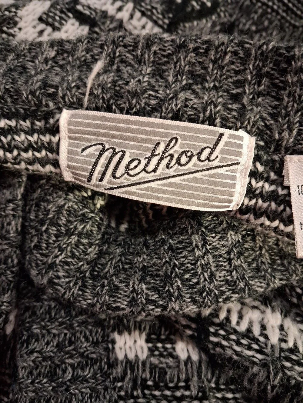 Vintage Method Size M Grandpa Cardigan Sweater In Grey/white Geometric Print
